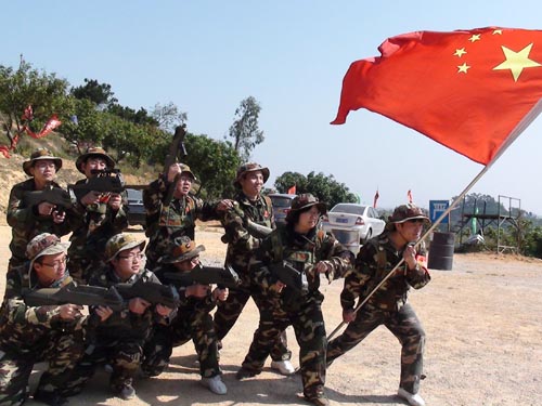 周末帶上M子一起來(lái)玩刺激的真人CS野戰(zhàn)吧！等你哦！